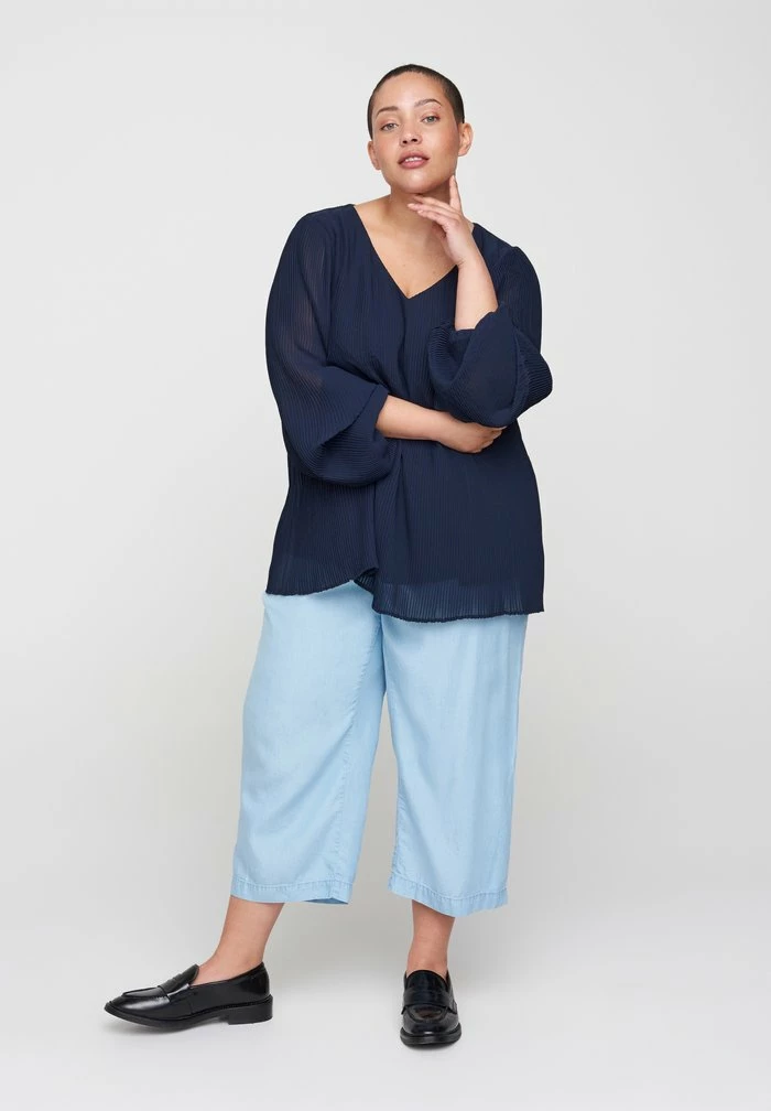 Zizzi Blouse - Blue 2 Zizzi Blouse - Blue – Image 2
