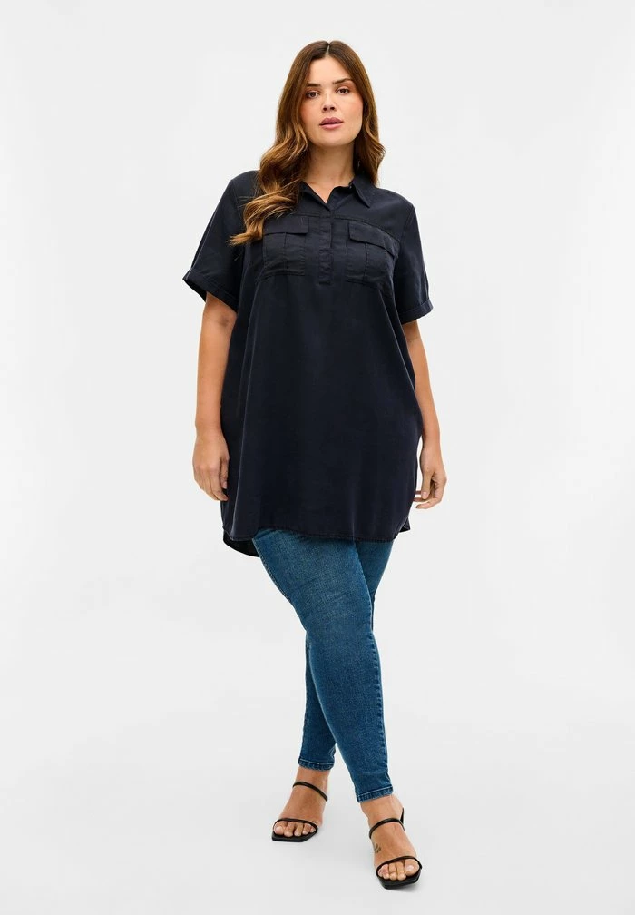 Zizzi MIT KRAGEN - Tunique - Black 2 Zizzi MIT KRAGEN - Tunique - Black – Image 2