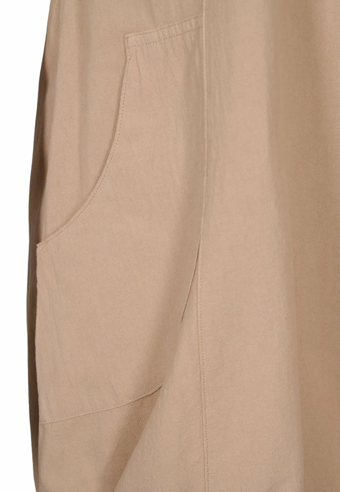 Zizzi SHORT-SLEEVED - Robe De Jour - Brown 4 Zizzi SHORT-SLEEVED - Robe De Jour - Brown – Image 4
