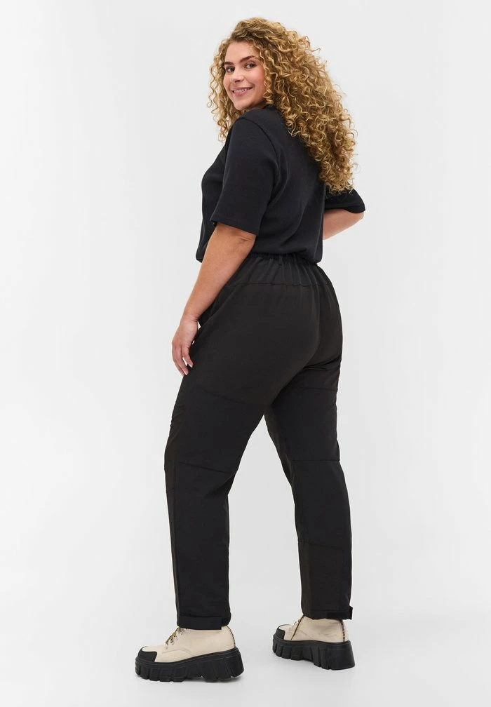 Zizzi Pantalon Classique - Black 2 Zizzi Pantalon Classique - Black – Image 2