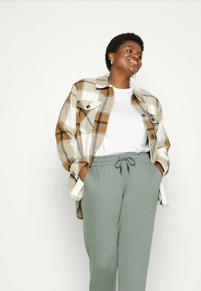 Zizzi VSILLE PANTS - Pantalon De Survêtement - Balsam Green 4 Zizzi VSILLE PANTS - Pantalon De Survêtement - Balsam Green – Image 4