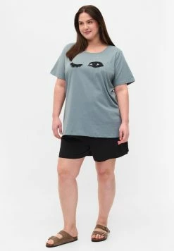 Zizzi SCHLAF MIT KURZEN ÄRMELN UND PRINT - Haut De Pyjama - Trooper Eyes