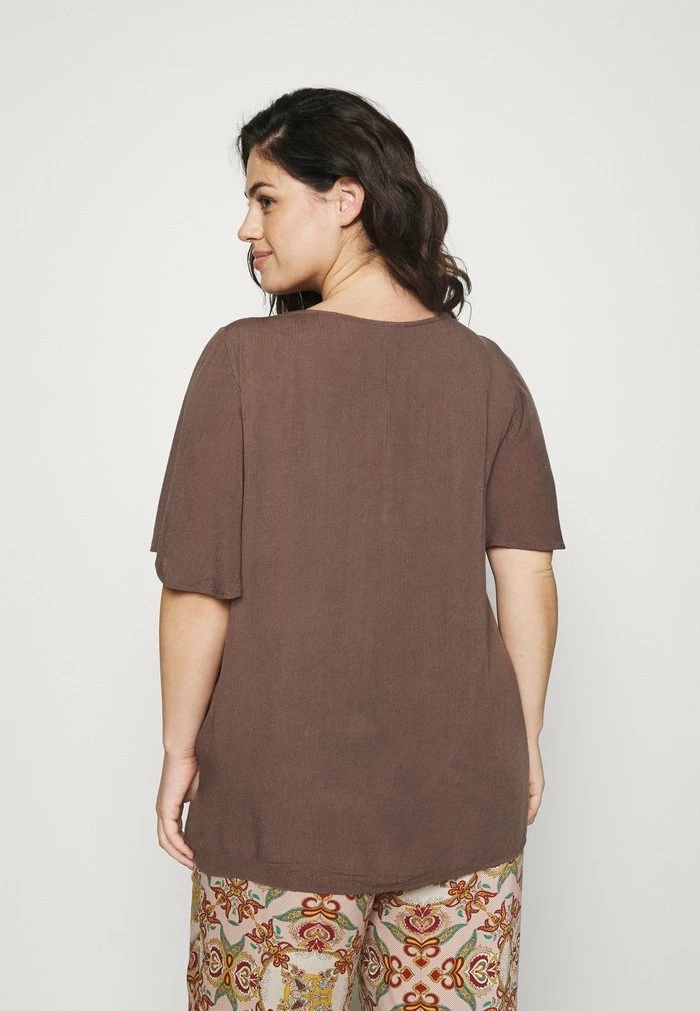 Zizzi EROSE BLOUSE - Blouse - Deep Taupe 3 Zizzi EROSE BLOUSE - Blouse - Deep Taupe – Image 3