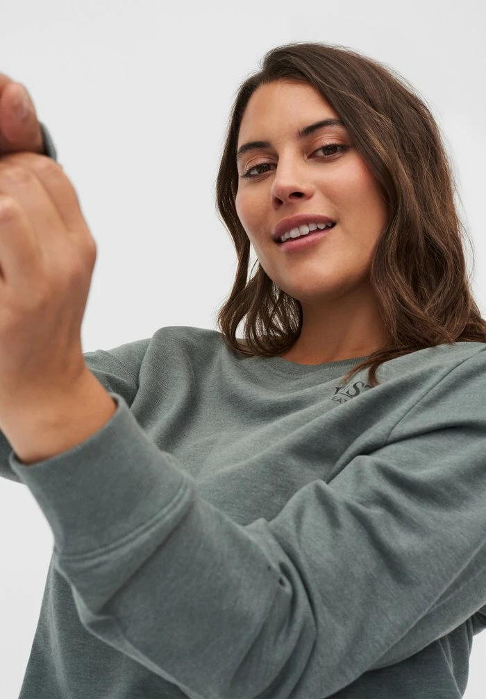 Zizzi Sweatshirt - Balsam Green Mel 4 Zizzi Sweatshirt - Balsam Green Mel – Image 4