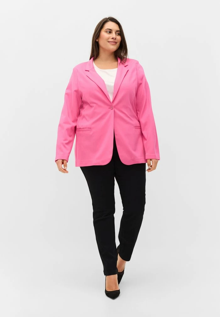 Zizzi MIT KNOPF UND DEKORATION - Blazer - Azalea Pink 2 Zizzi MIT KNOPF UND DEKORATION - Blazer - Azalea Pink – Image 2
