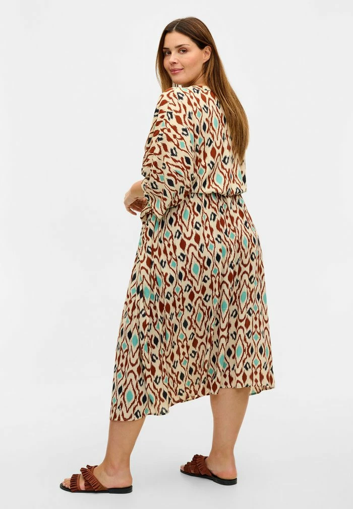 Zizzi Robe De Jour - Angora Aop Green 2 Zizzi Robe De Jour - Angora Aop Green – Image 2