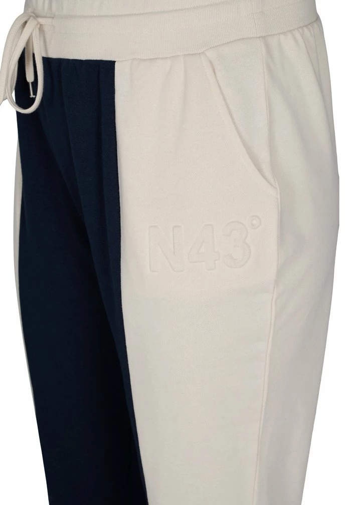 Zizzi COLOURBLOCK - Pantalon De Survêtement - Night Sky Off White 4 Zizzi COLOURBLOCK - Pantalon De Survêtement - Night Sky Off White – Image 4