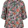 Zizzi MIT 3/4-ÄRMELN UND BLUMENPRINT - Blouse - Green Flower Aop 9 Zizzi MIT 3/4-ÄRMELN UND BLUMENPRINT - Blouse - Green Flower Aop -France Zizzi Soldes 2022 2dde17cafe4e476c90ff75538f3389eb
