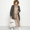Zizzi CAAMES COAT - Manteau Classique - Dark Grey Melange -France Zizzi Soldes 2022 3463ca1a54224912a36dd41495152b70