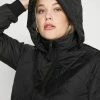 Zizzi Manteau Classique - Black -France Zizzi Soldes 2022 49e7632a9930441588373101a679b738