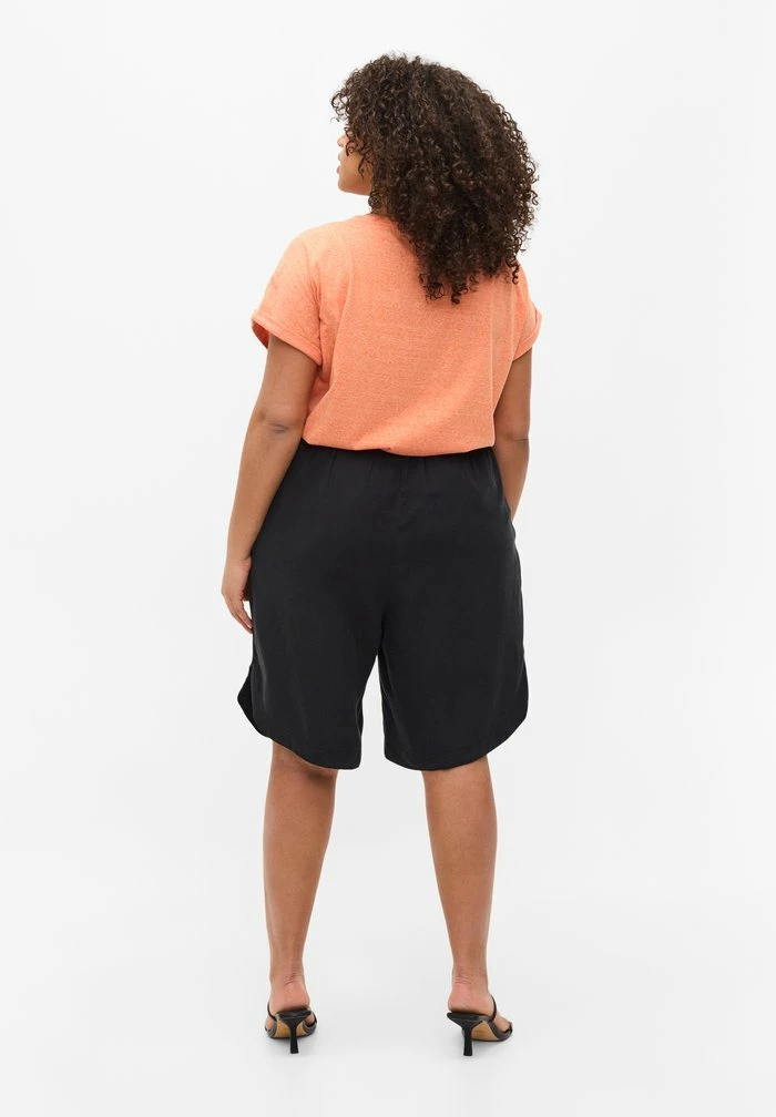 Zizzi LOCKERE MIT SMOCK - Short - Black 3 Zizzi LOCKERE MIT SMOCK - Short - Black – Image 3