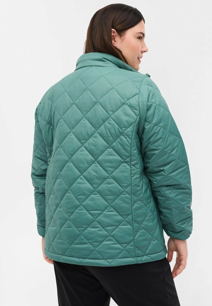 Zizzi Veste Mi-saison - Sagebrush Green 3 Zizzi Veste Mi-saison - Sagebrush Green – Image 3