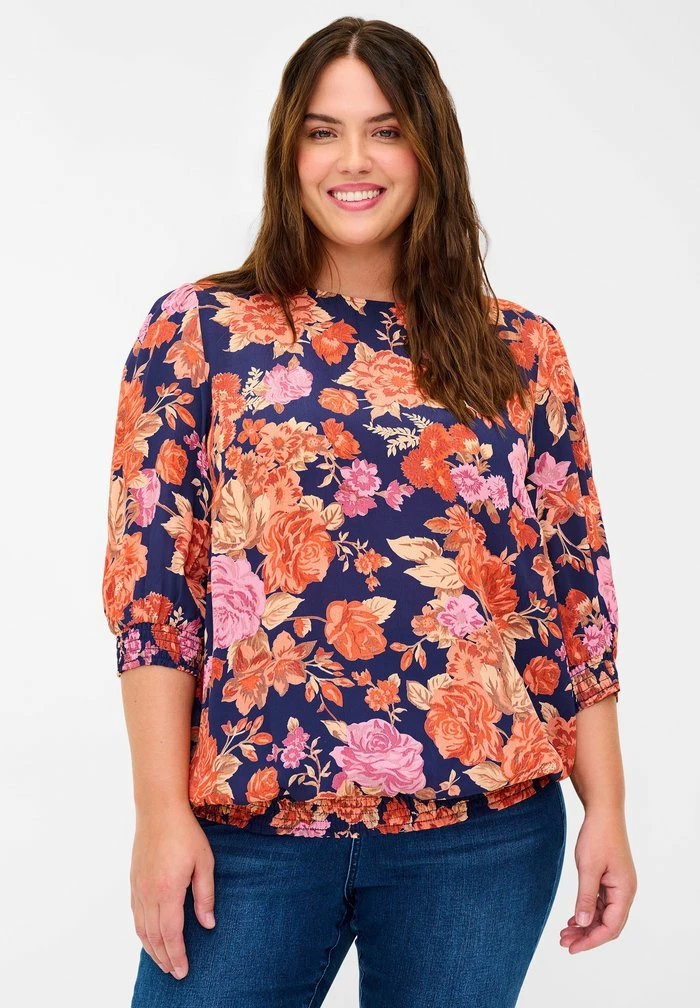 Zizzi BLOMSTRET BLUSE I VISKOSE MED SMOCK - Blouse - Vintage Aop 1 Zizzi BLOMSTRET BLUSE I VISKOSE MED SMOCK - Blouse - Vintage Aop