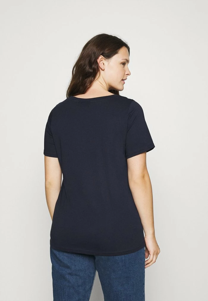 Zizzi FIERCE STRAIGHT TEE - T-shirt Imprimé - Night Sky 3 Zizzi FIERCE STRAIGHT TEE - T-shirt Imprimé - Night Sky – Image 3