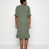 Zizzi EFIDA DRESS - Robe De Jour - Thyme 8 Zizzi EFIDA DRESS - Robe De Jour - Thyme -France Zizzi Soldes 2022 6da02a27a0594f04a69e7a121e608531