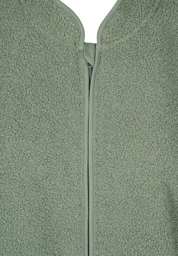 Zizzi Gilet - Agave Green 3 Zizzi Gilet - Agave Green – Image 3