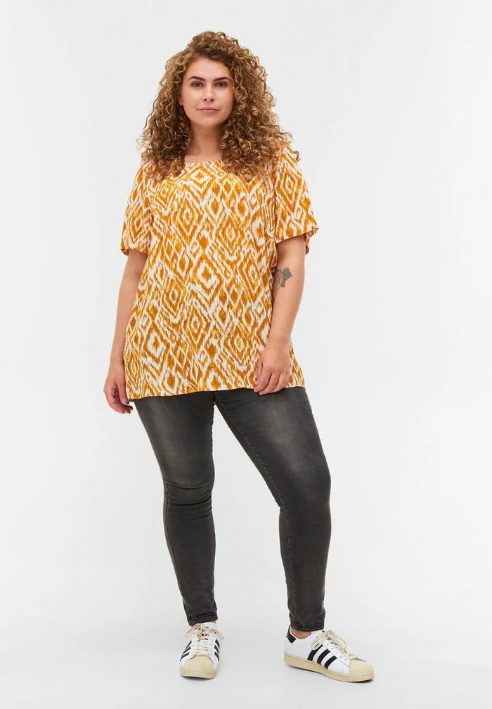 Zizzi Blouse - Golden Yellow Aop 2 Zizzi Blouse - Golden Yellow Aop – Image 2