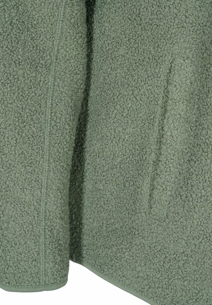 Zizzi Gilet - Agave Green 4 Zizzi Gilet - Agave Green – Image 4