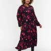 Zizzi PRINTED WITH BUTTONS - Robe Chemise - Black Pink Aop -France Zizzi Soldes 2022 992e3357b21c4be7865b23da94337f6c