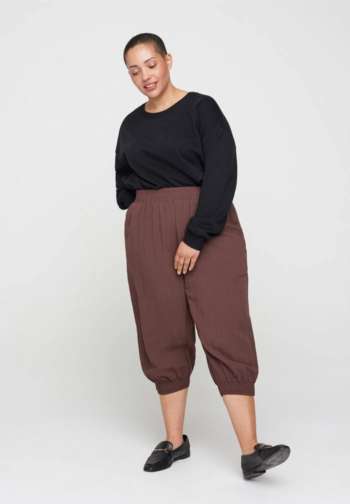 Zizzi MIT RUNDHALS - Sweatshirt - Black 2 Zizzi MIT RUNDHALS - Sweatshirt - Black – Image 2