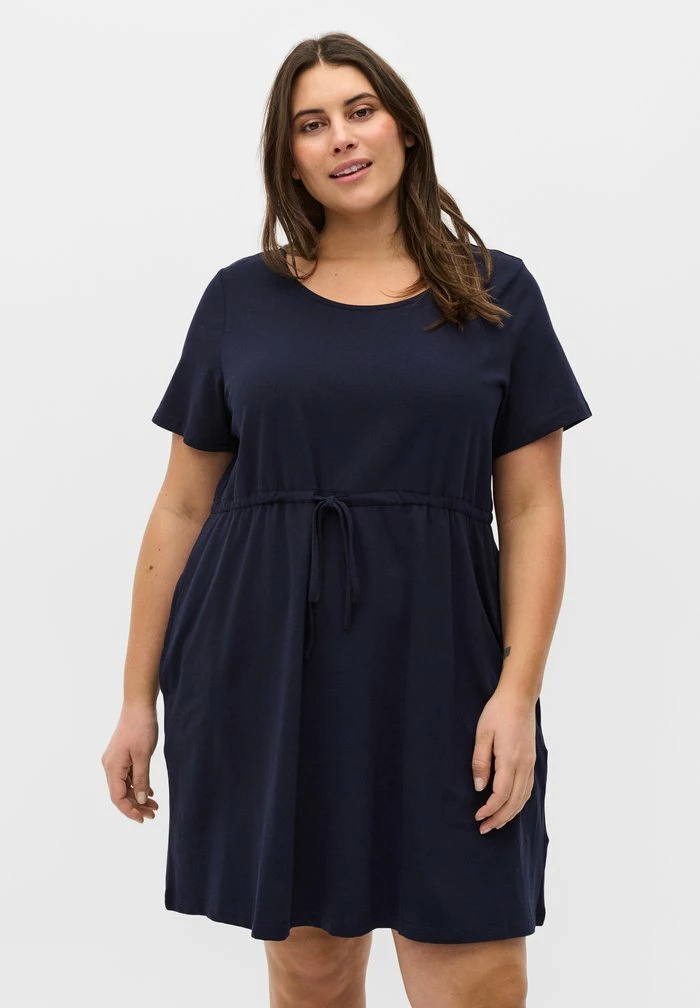 Zizzi SHORT SLEEVED - Robe De Jour - Night Sky Solid 1 Zizzi SHORT SLEEVED - Robe De Jour - Night Sky Solid