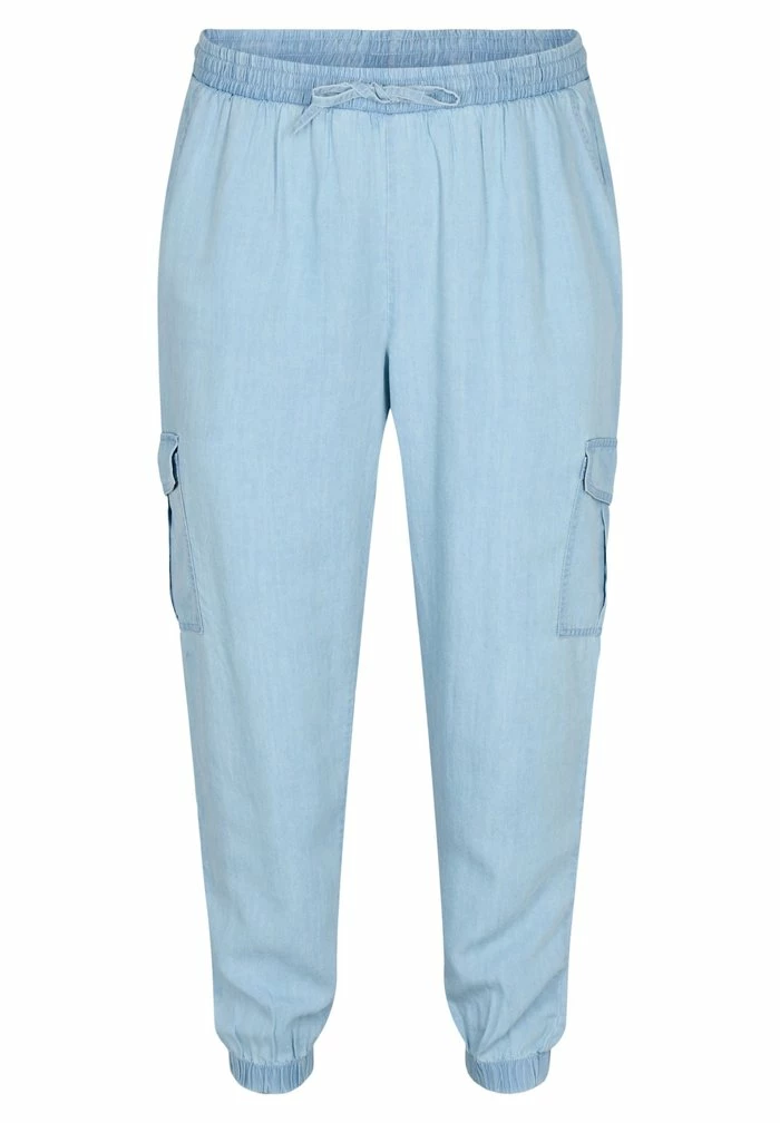 Zizzi Pantalon Cargo - Light Blue Denim 1 Zizzi Pantalon Cargo - Light Blue Denim