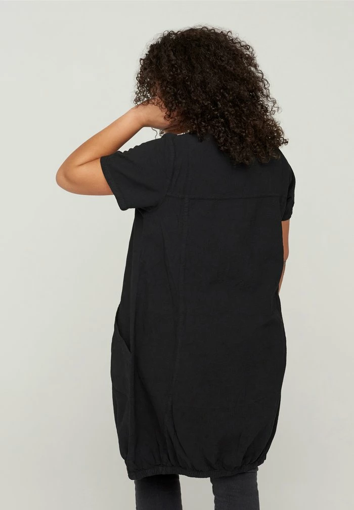 Zizzi Robe De Jour - Black 3 Zizzi Robe De Jour - Black – Image 3