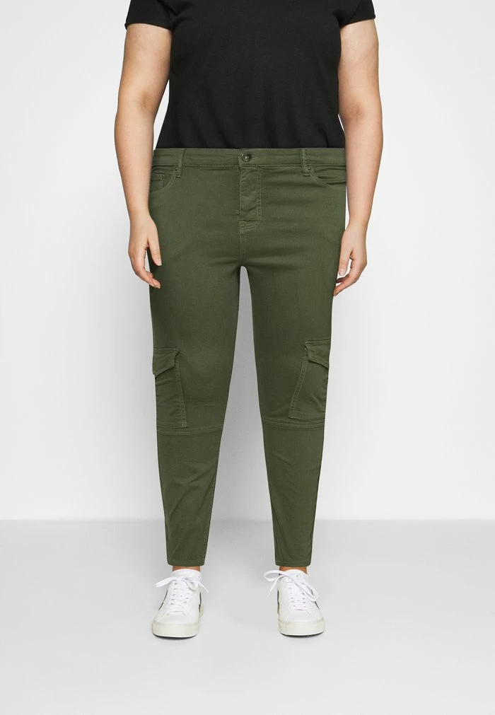 Zizzi JYUKI ANKLE PANT - Pantalon Classique - Army Green 1 Zizzi JYUKI ANKLE PANT - Pantalon Classique - Army Green