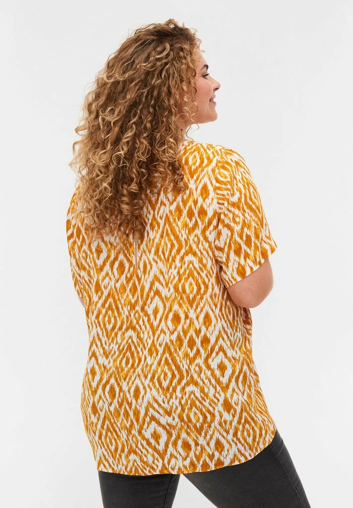 Zizzi Blouse - Golden Yellow Aop 3 Zizzi Blouse - Golden Yellow Aop – Image 3