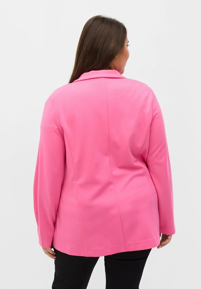 Zizzi MIT KNOPF UND DEKORATION - Blazer - Azalea Pink 3 Zizzi MIT KNOPF UND DEKORATION - Blazer - Azalea Pink – Image 3