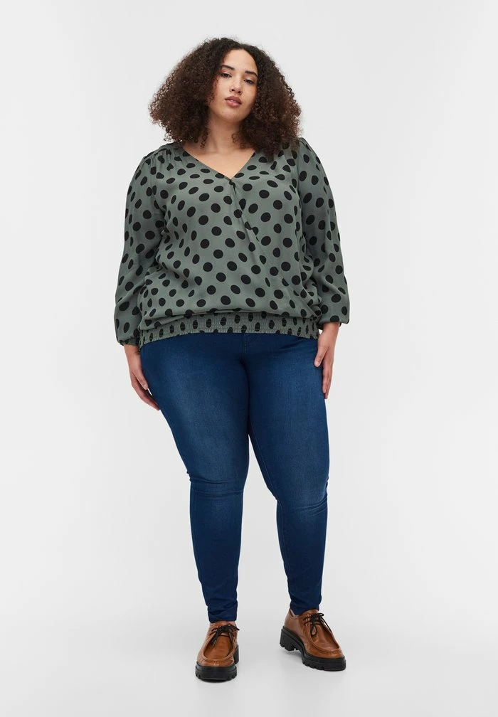 Zizzi Blouse - Green 2 Zizzi Blouse - Green – Image 2