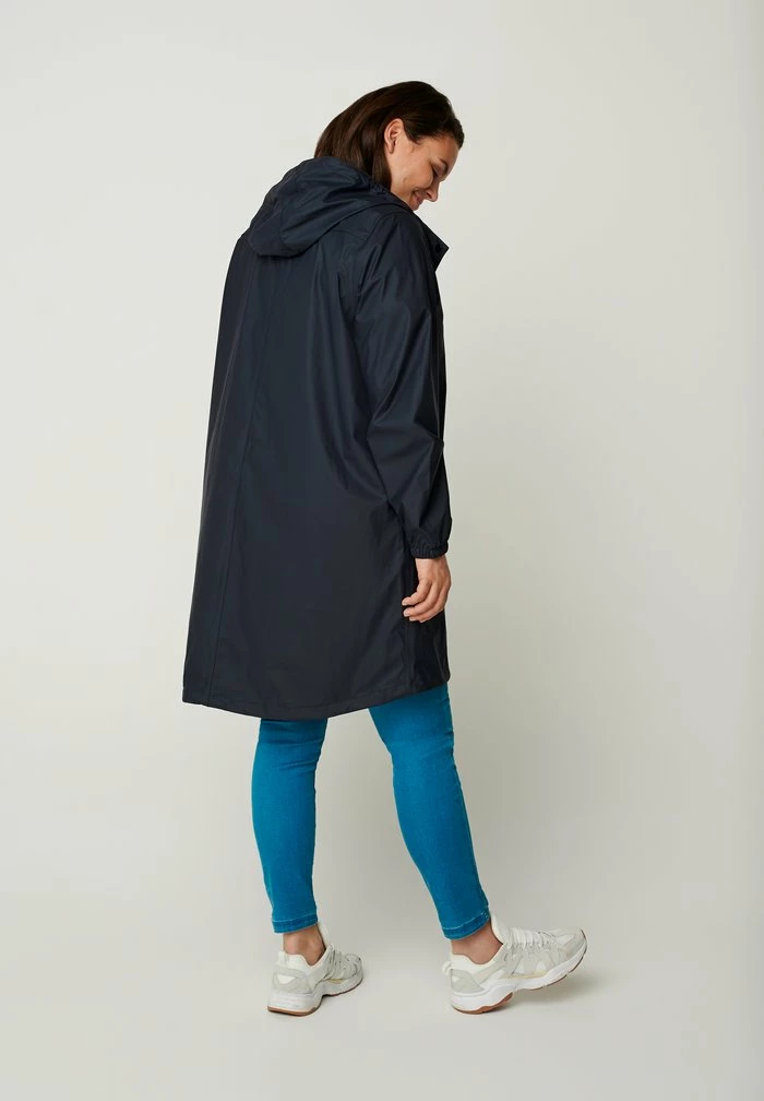 Zizzi Veste Imperméable - Dark Blue 3 Zizzi Veste Imperméable - Dark Blue – Image 3