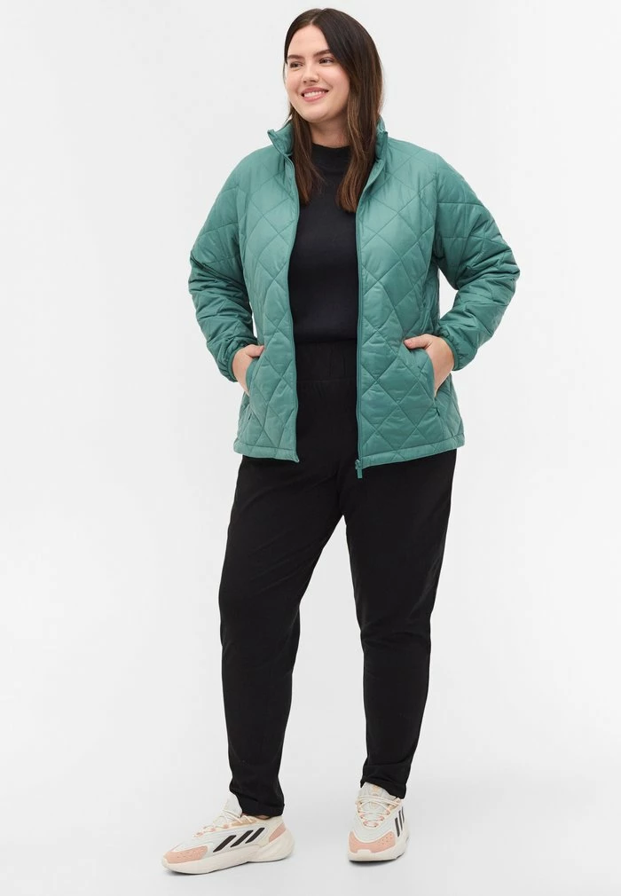 Zizzi Veste Mi-saison - Sagebrush Green 2 Zizzi Veste Mi-saison - Sagebrush Green – Image 2