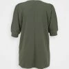 Zizzi XEMMA TUNIC - Blouse - Thyme -France Zizzi Soldes 2022 d750351631f04c64a46d6a1c6f0a6b9a