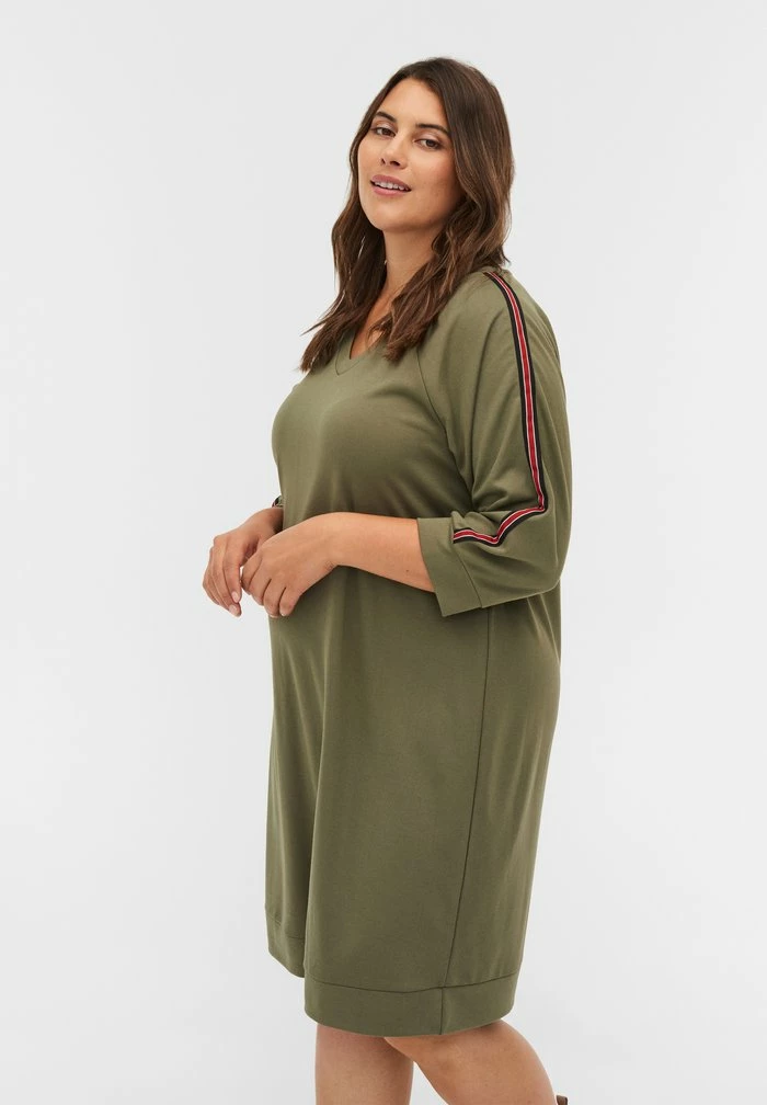 Zizzi KJOLE - Robe De Jour - Dusty Olive 1 Zizzi KJOLE - Robe De Jour - Dusty Olive
