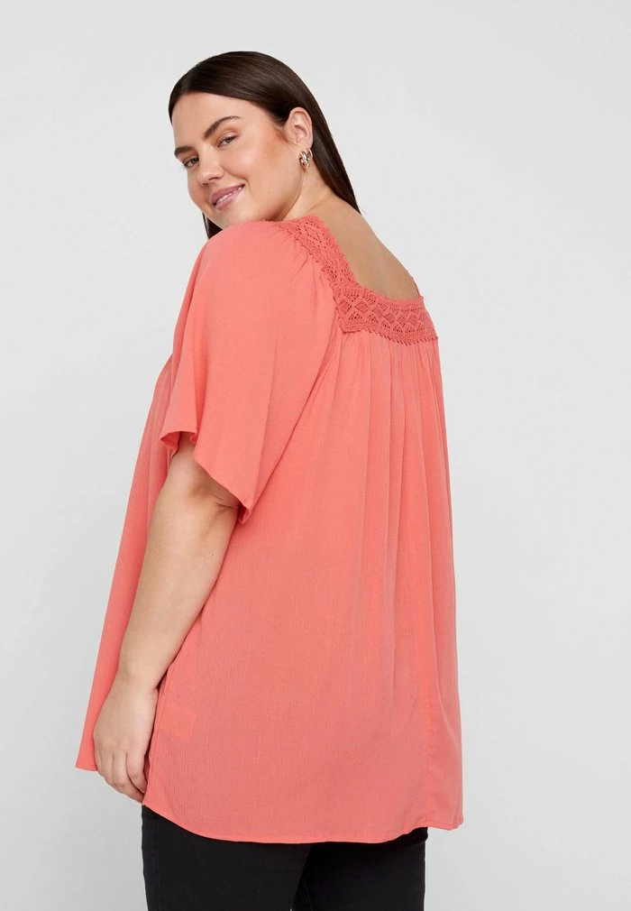 Zizzi KORTÆRMET VISKOSE - Blouse - Porcelain Rose 3 Zizzi KORTÆRMET VISKOSE - Blouse - Porcelain Rose – Image 3