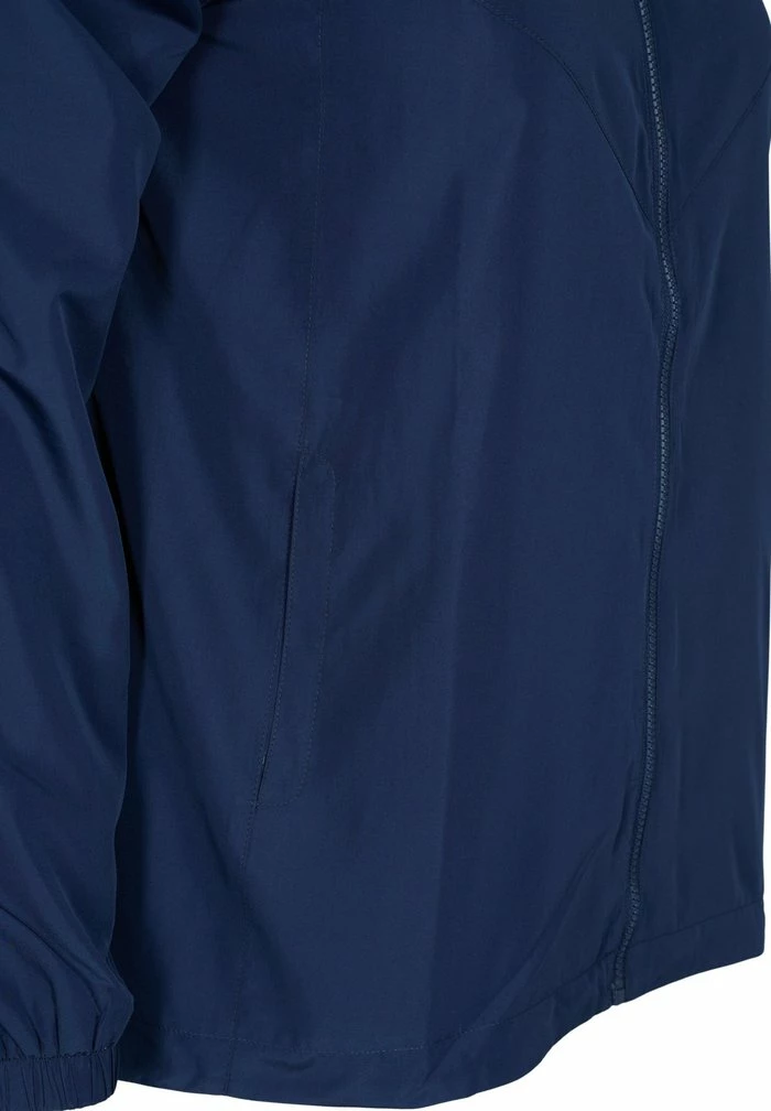 Zizzi JUSTERBAR BUND - Veste Mi-saison - Navy Blazer 3 Zizzi JUSTERBAR BUND - Veste Mi-saison - Navy Blazer – Image 3