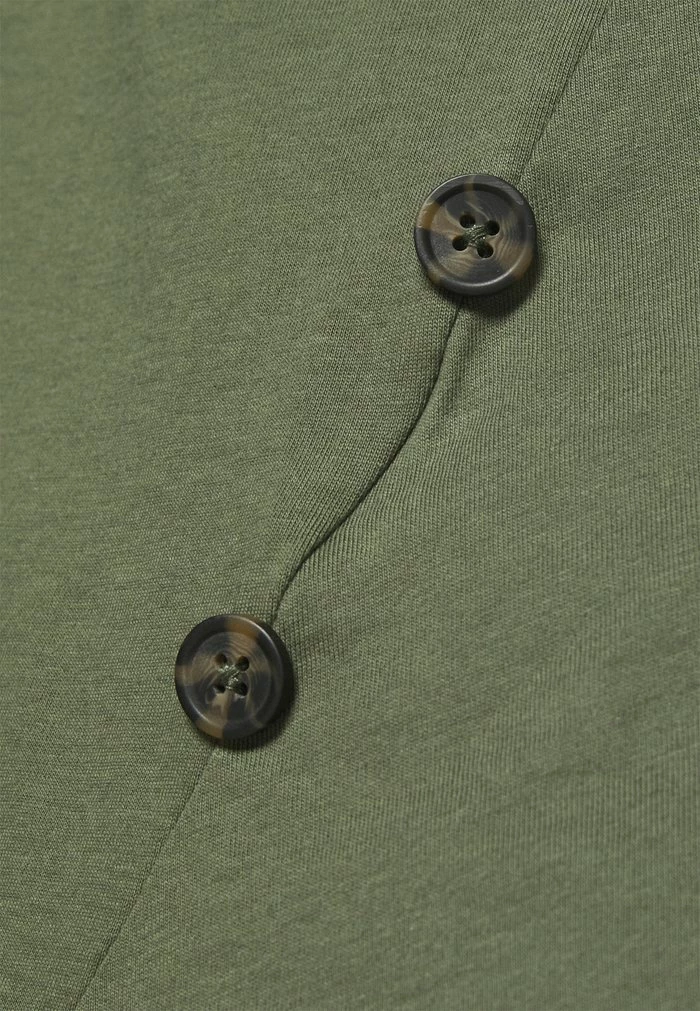 Zizzi EFANNEY BUTTON TEE - T-shirt Basique - Thyme 6 Zizzi EFANNEY BUTTON TEE - T-shirt Basique - Thyme – Image 6