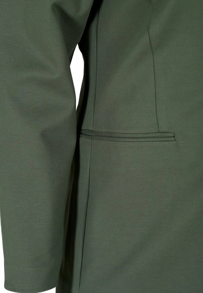 Zizzi MIT KNOPF UND DEKORATION - Blazer - Thyme 5 Zizzi MIT KNOPF UND DEKORATION - Blazer - Thyme – Image 5