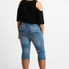 Zizzi CAPRI - Short En Jean - Light Blue Denim -France Zizzi Soldes 2022 ff03c59aa7e24e2290206cc0fcb9359c